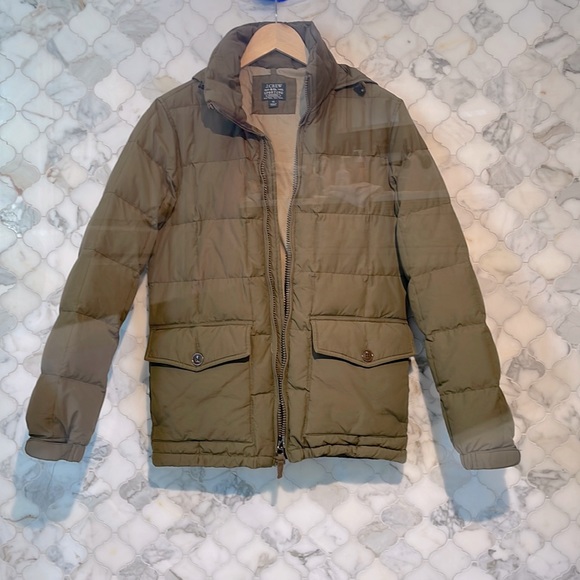 J. Crew Jackets & Blazers - J Crew down filled olive green coat. Size XS